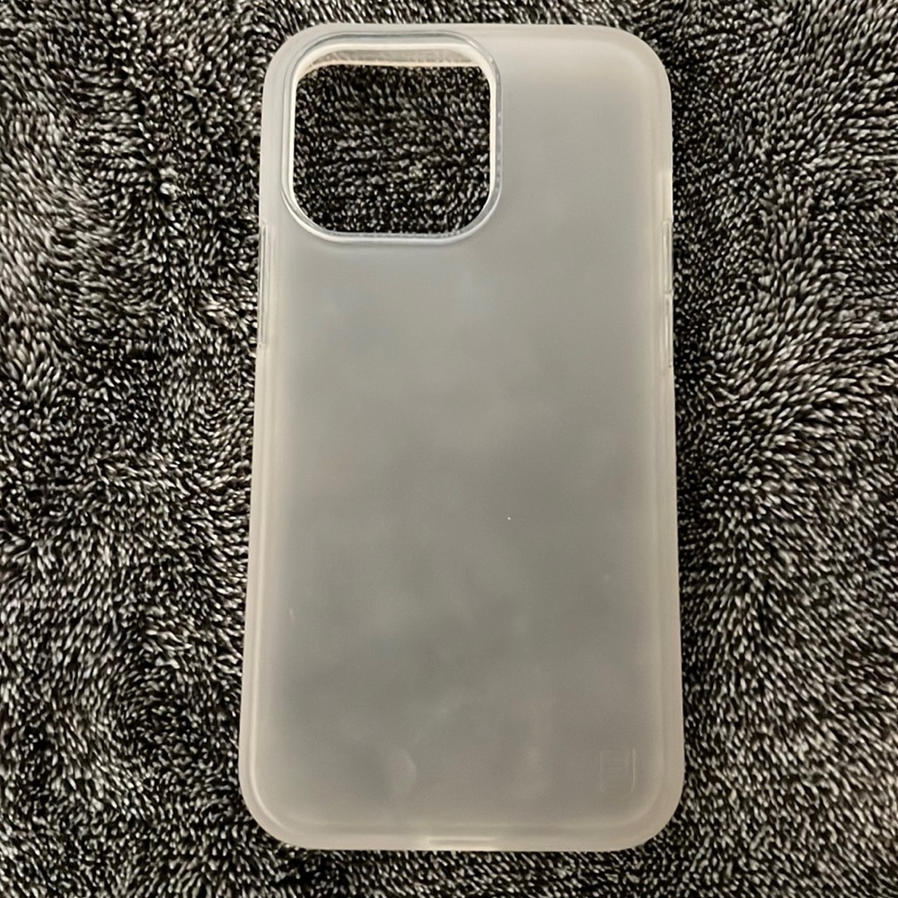 BodyGuardz clear iPhone 13 Pro case. Barely used!